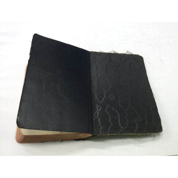 Antique Bible English Old and New Self Pronouncing Edition KJ version - Picture 9 of 9